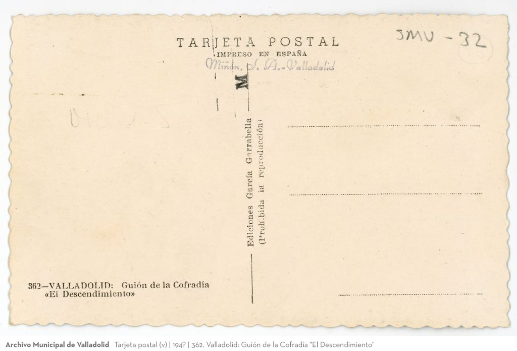 Tarjeta postal. 1955. 362. Valladolid: Guión de la Cofradía "El Descendimiento" (v)
