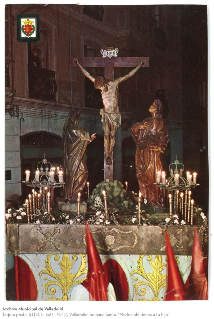 Tarjeta postal. D. L. 1967. N.º 73 Valladolid. Semana Santa. "Madre, ahí tienes a tu hijo" (r)