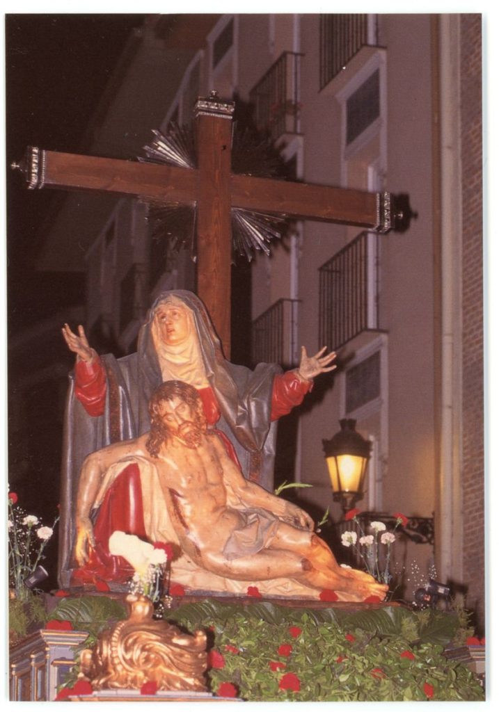 Tarjeta postal. D. L. 1995. N.º 23 La Quinta Angustia. Gregorio Fernández, 1625. Cofradía de Nuestra Señora de la Piedad. 1578 (r)